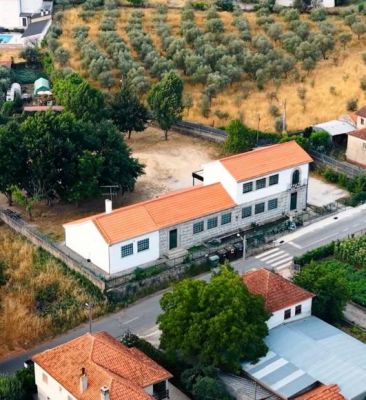 UM DIA SER&Atilde;O ESTAS CRIAN&Ccedil;AS A ESCREVER A HIST&Oacute;RIA DA NOSSA TERRA